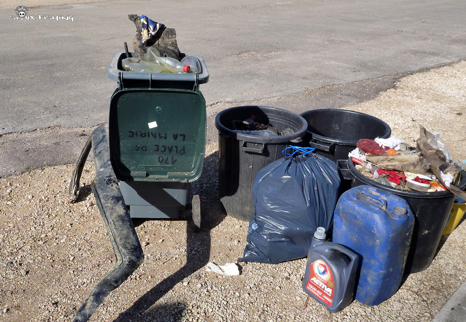 Déchets collectés en bord de Seille