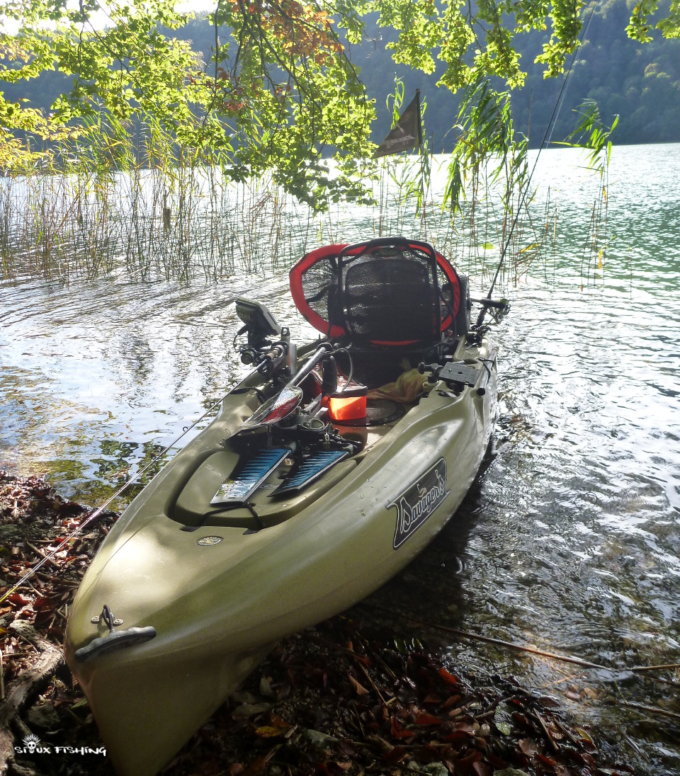 un hobie kayak au lac du Val